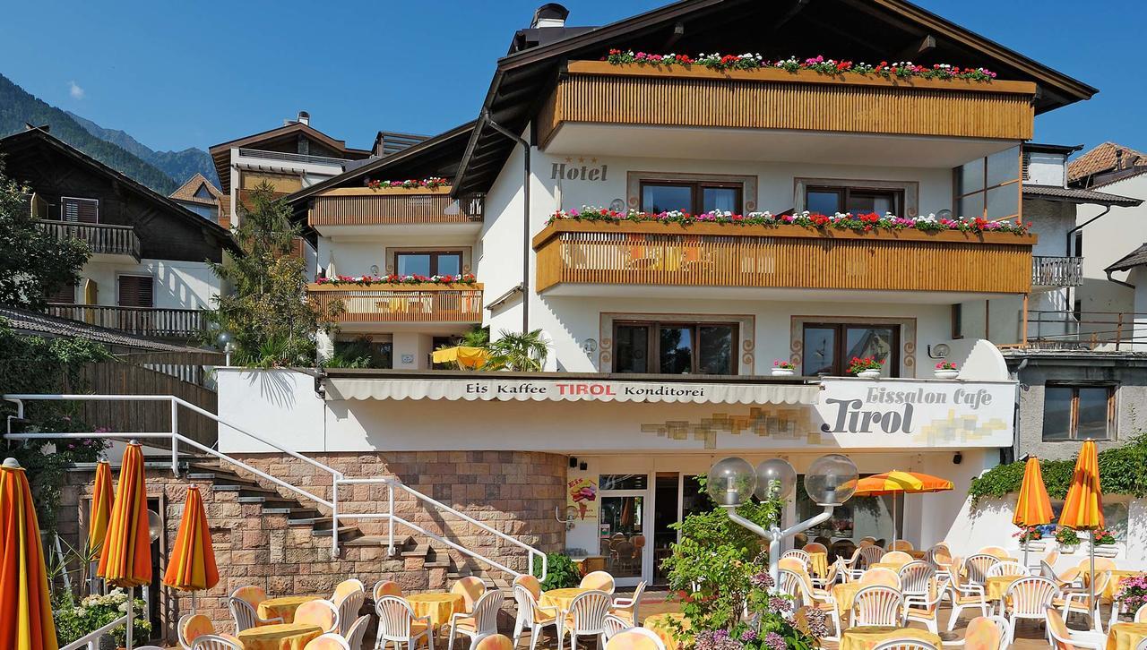 Hotel Tirol Exterior photo